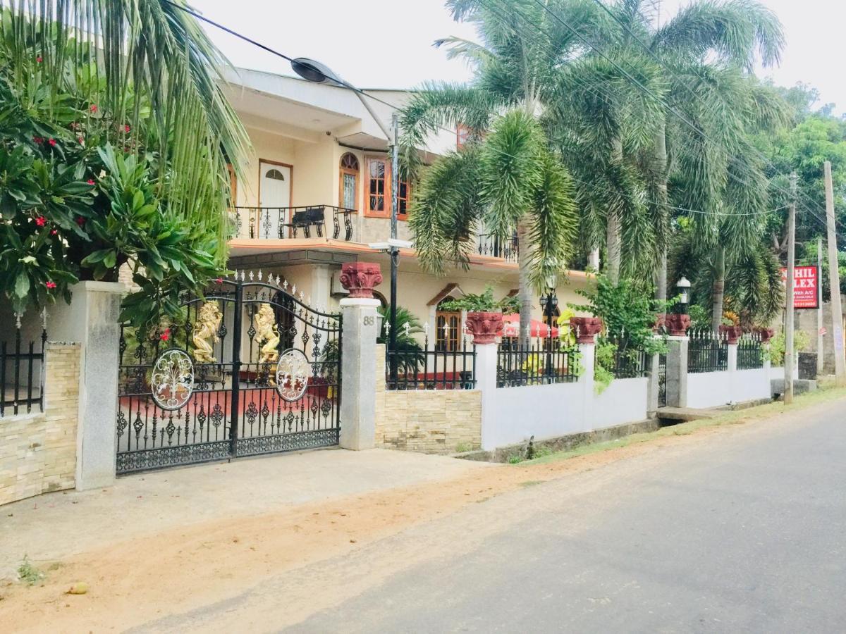 Senthil Complex Hotel Jaffna Bagian luar foto