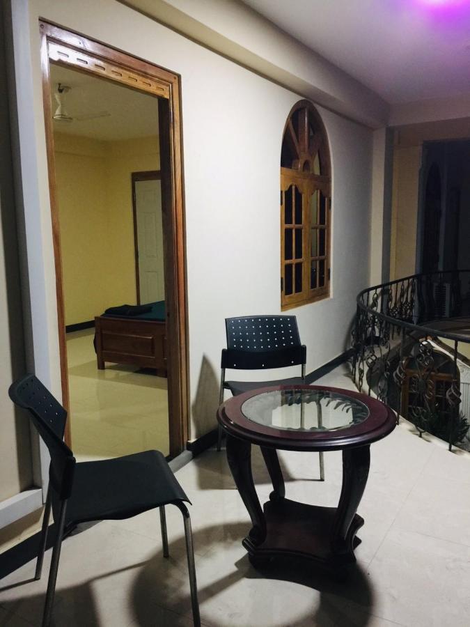 Senthil Complex Hotel Jaffna Bagian luar foto